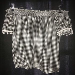 Checkered strapless off the shoulder crop top